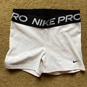 Women’s Nike pro 3” dri-fit shorts